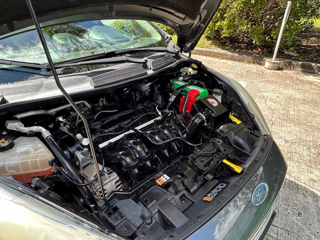 Used 2016 Ford Fiesta SE FWD image 25