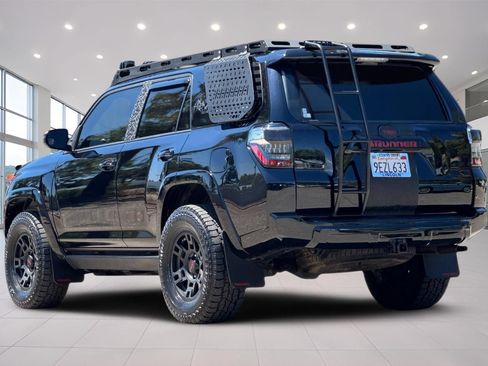 Used 2021 Toyota 4Runner TRD Off-Road Premium w/ Moonroof Package AWD/4WD image 6