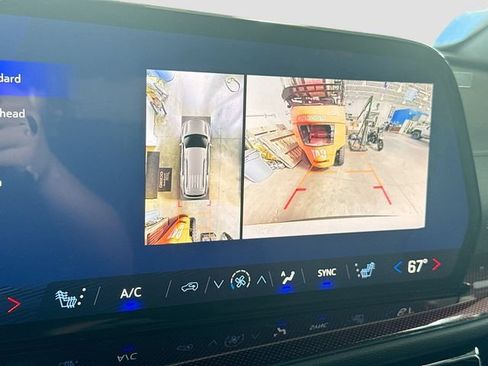 New 2026 Chevrolet Traverse Z71 w/ Enhanced Driving Package AWD/4WD image 14
