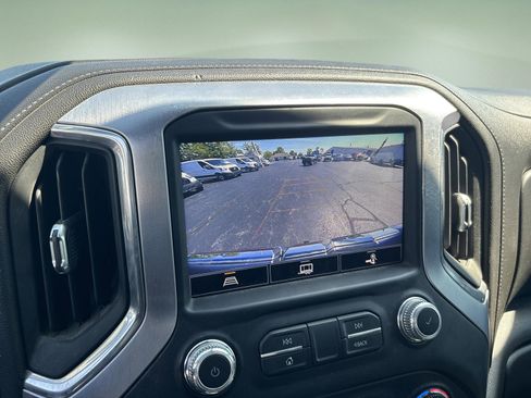 Used 2021 GMC Sierra 1500 SLT AWD/4WD image 18