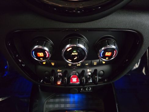 Used 2017 MINI Cooper Clubman S image 23