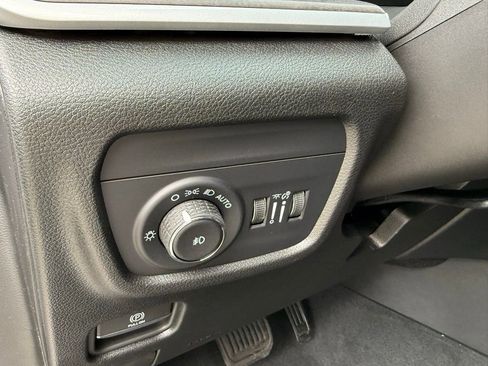 New 2025 Jeep Grand Cherokee Limited w/ Trailer Tow Package image 15