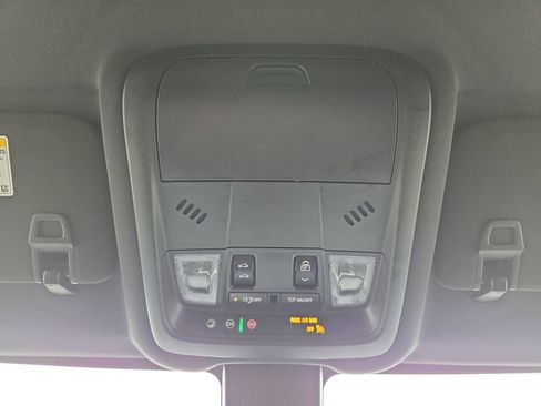 Used 2024 Chevrolet Equinox RS w/ RS Leather Package FWD image 32
