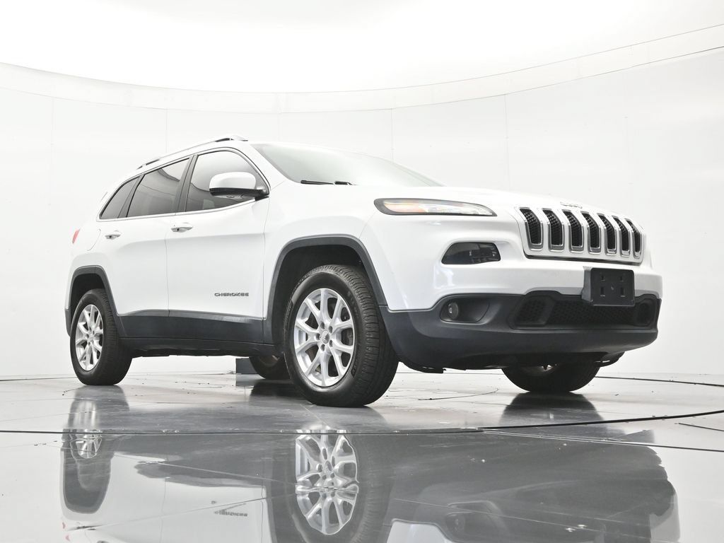 Used 2016 Jeep Cherokee Latitude FWD image 39