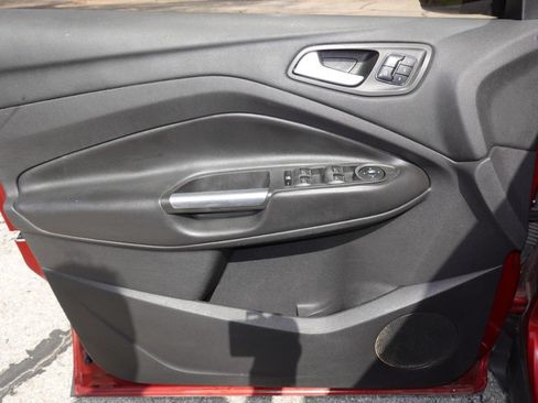 Used 2014 Ford Escape Titanium FWD image 17