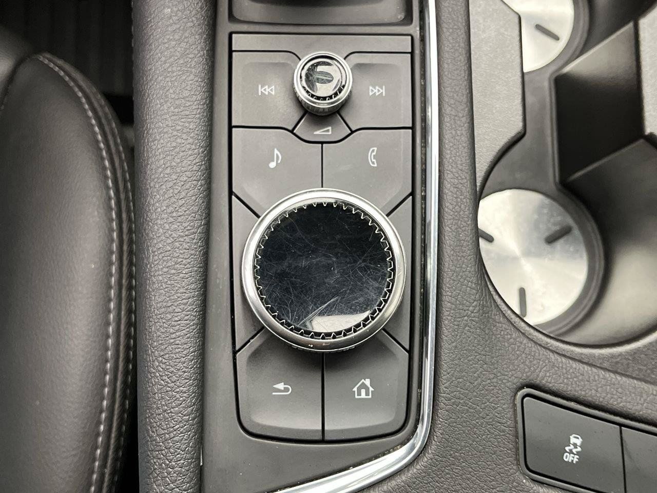 Certified 2023 Cadillac XT5 Luxury AWD/4WD image 17