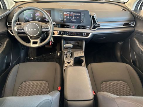 Used 2025 Kia Sportage LX FWD image 33