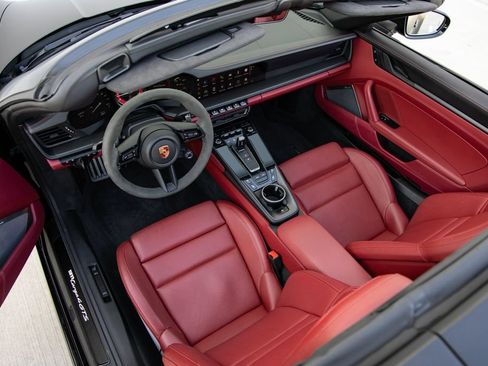 Used 2024 Porsche 911 Targa 4 GTS AWD/4WD image 28