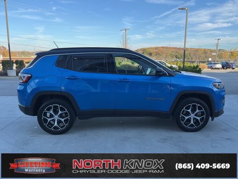 Used 2024 Jeep Compass Limited image 20