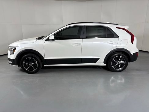 New 2026 Kia Niro LX FWD image 5