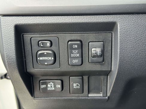 Used 2019 Toyota Tundra SR RWD image 16
