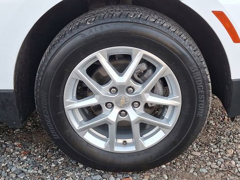 Used 2023 Chevrolet Equinox LT image 33