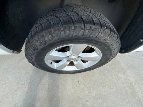 Used 2015 RAM 1500 Express AWD/4WD image 29