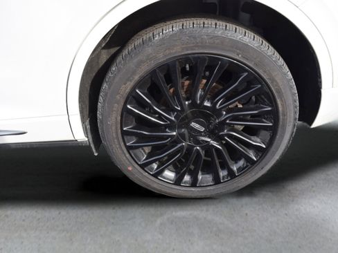 Used 2022 Lincoln Corsair Reserve w/ Equipment Group 201A image 6