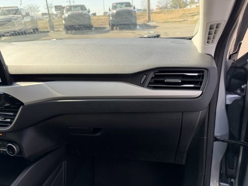 Used 2022 Ford Escape SEL image 32