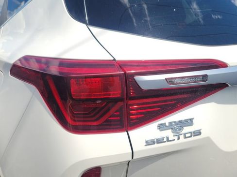Used 2021 Kia Seltos EX AWD/4WD image 10