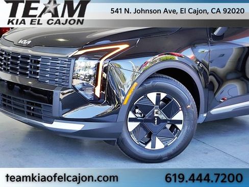 Used 2026 Kia Sportage LX FWD image 3