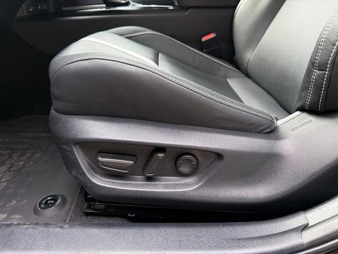 Certified 2025 Toyota Camry SE FWD image 14