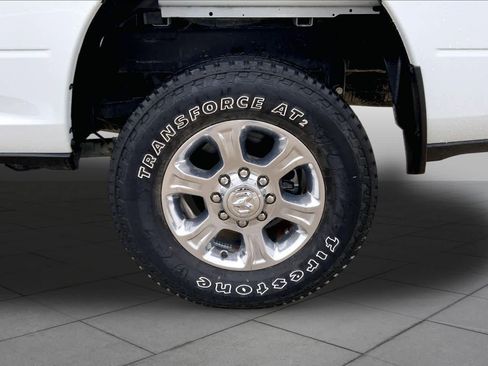 Used 2024 RAM 2500 Big Horn AWD/4WD image 11