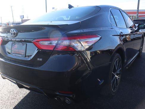 Used 2019 Toyota Camry SE image 25