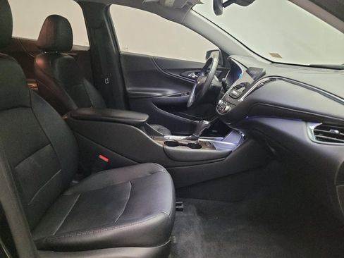 Used 2017 Chevrolet Malibu Premier w/ Premier Sun and Wheel Package FWD image 21