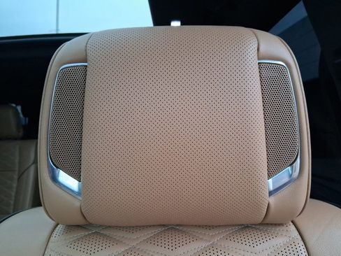 Used 2021 Cadillac Escalade Premium Luxury image 20