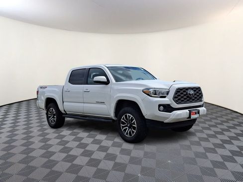 Certified 2023 Toyota Tacoma TRD Sport w/ TRD Premium Sport Package AWD/4WD image 4