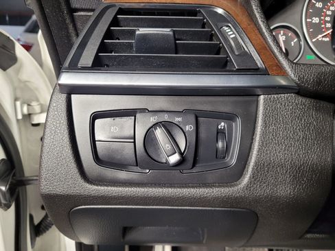 Used 2015 BMW 328i Gran Turismo xDrive image 37