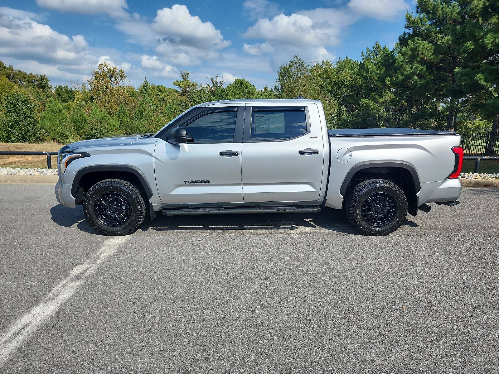 Used 2025 Toyota Tundra SR5 AWD/4WD image 2