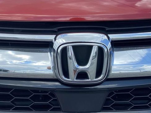 Used 2018 Honda CR-V Touring image 5