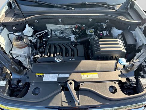 Used 2021 Volkswagen Atlas Cross Sport SEL FWD image 21