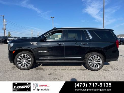 Used 2022 GMC Yukon Denali w/ Denali Premium Package AWD/4WD image 4
