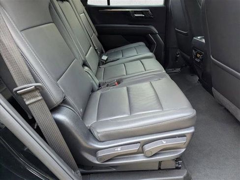 Used 2025 Chevrolet Tahoe LT AWD/4WD image 20