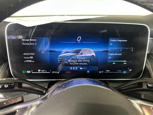 Certified 2025 Mercedes-Benz GLC 300 image 29