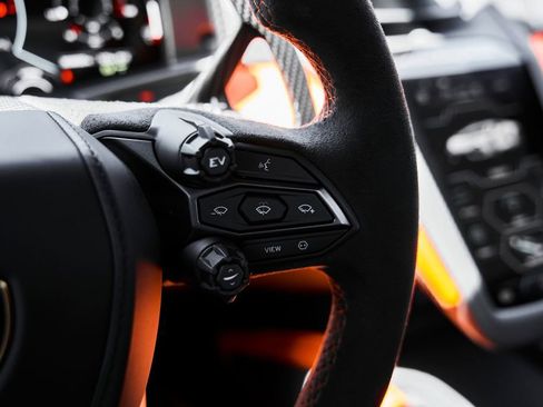 Used 2024 Lamborghini Revuelto AWD/4WD image 55