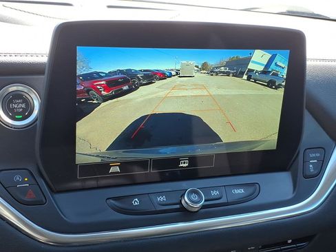 Used 2025 Chevrolet Blazer LT AWD/4WD image 24