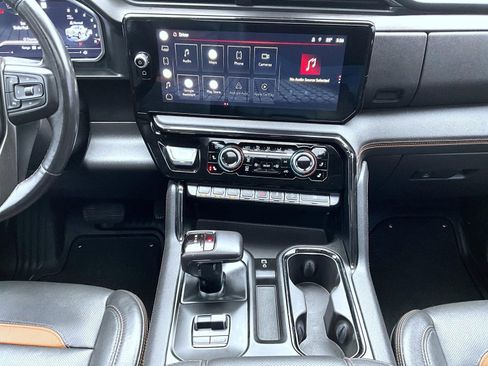 Used 2022 GMC Sierra 1500 AT4 w/ AT4 Premium Package image 14