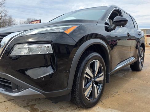 Used 2023 Nissan Rogue SL w/ SL Premium Package image 29