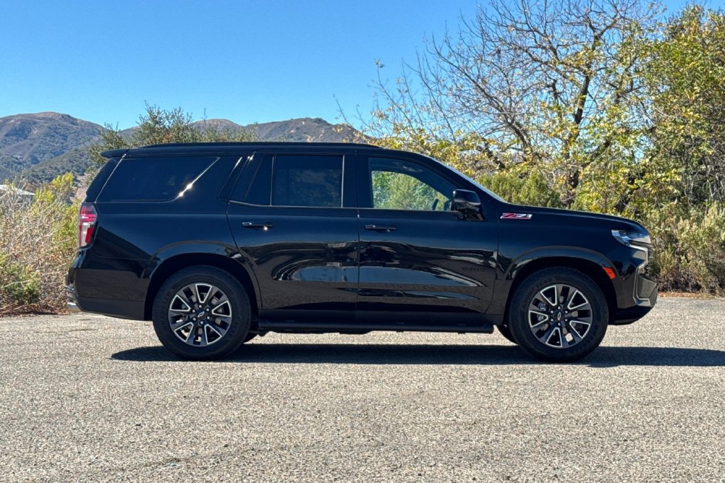 Used 2023 Chevrolet Tahoe Z71 w/ Z71 Off-Road Package AWD/4WD image 3