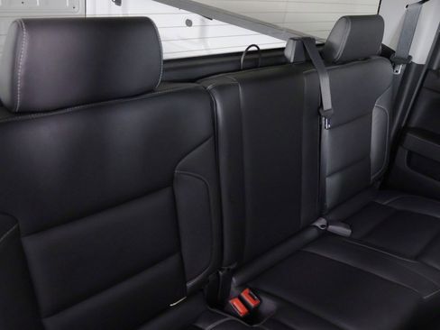 Used 2018 GMC Sierra 1500 SLT w/ SLT Premium Package image 32