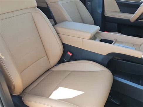 Used 2024 Hyundai Santa Fe Limited image 25