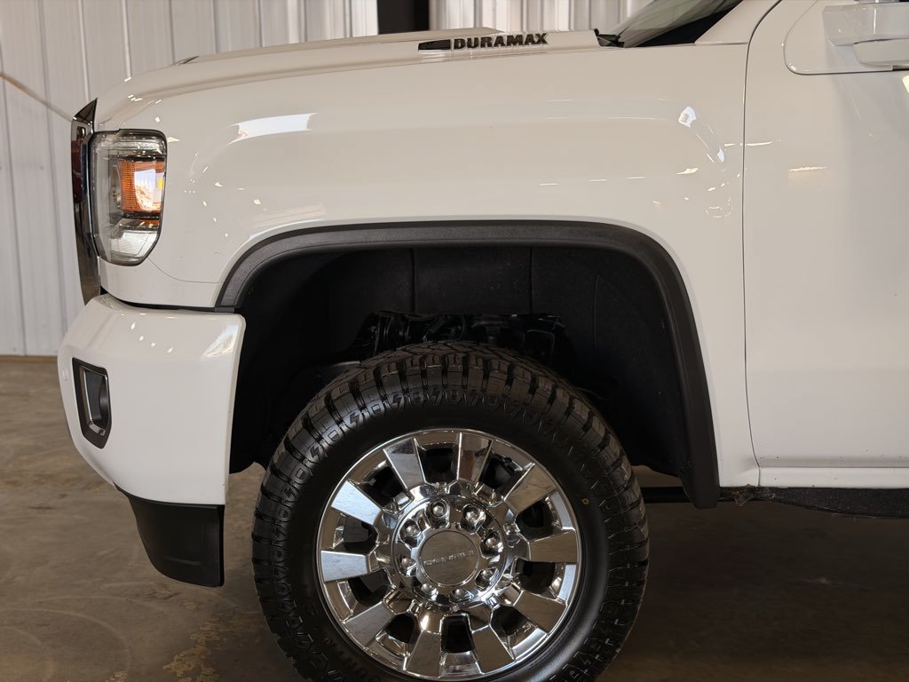 Used 2018 GMC Sierra 3500 Denali w/ Duramax Plus Package AWD/4WD image 11