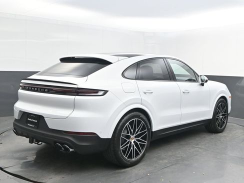 New 2026 Porsche Cayenne Coupe image 9
