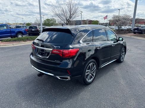 Used 2017 Acura MDX SH-AWD image 3
