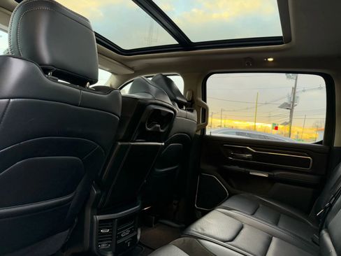 Used 2019 RAM 1500 Laramie image 29