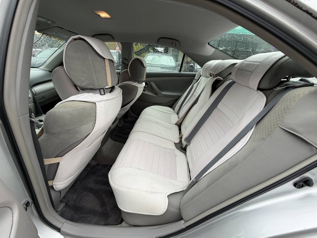 Used 2009 Toyota Camry LE FWD image 12