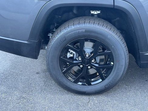 New 2025 Jeep Grand Cherokee L Altitude image 17