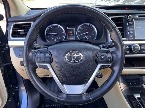 Used 2019 Toyota Highlander Limited Platinum image 12