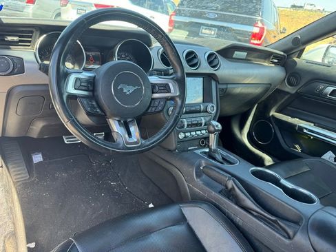 Used 2022 Ford Mustang Premium RWD image 3