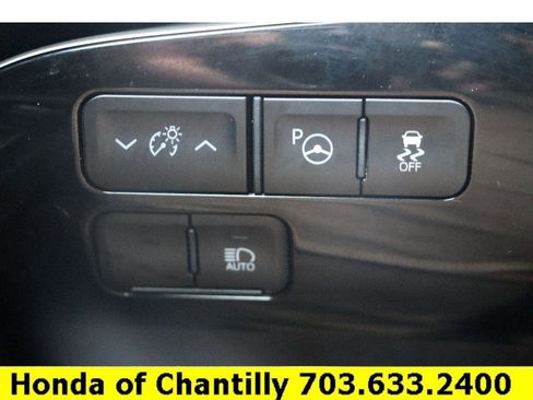 Used 2022 Toyota Prius LE image 14